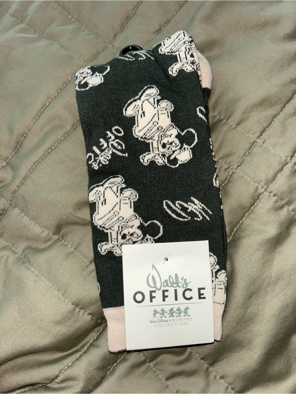 Disney Mickey Mouse Walt’s Office Crew Socks Green/White 1 Pair NWT retail $30